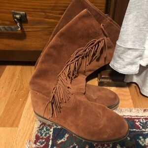Brown Middle Calf boots with fringe